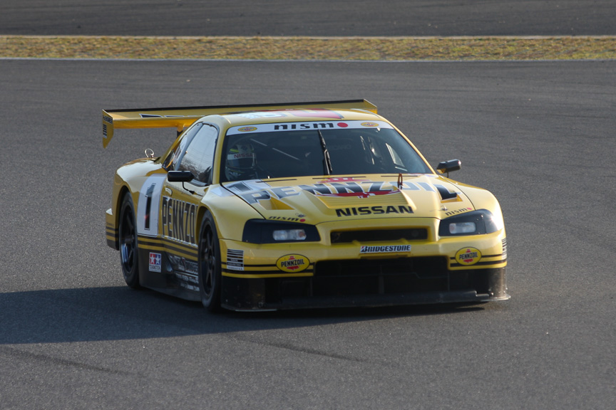 �y���Y�I�C���E�j�X�� GT-R