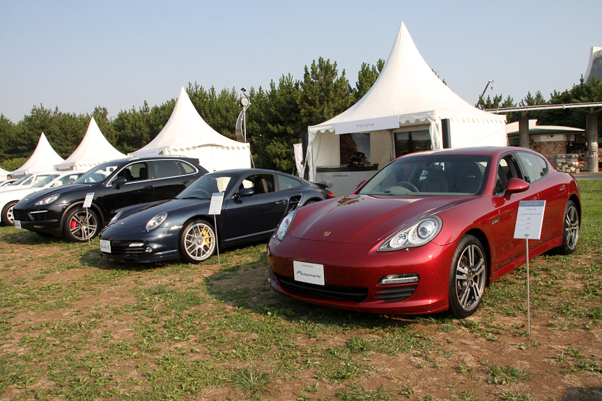 �|���V�F��911 �^�[�{S��p�i���[�� V6�A�����O�̐V�^�J�C�G�� �^�[�{��W��