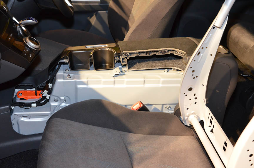 [Hands-On] Prius+ (Plus) or Prius V, Toyotaâ€™s first Hybrid MPV and