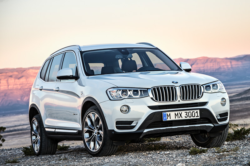 BMW、「X3」「X4」に「ドライビング・アシスト・プラス」など全車標準