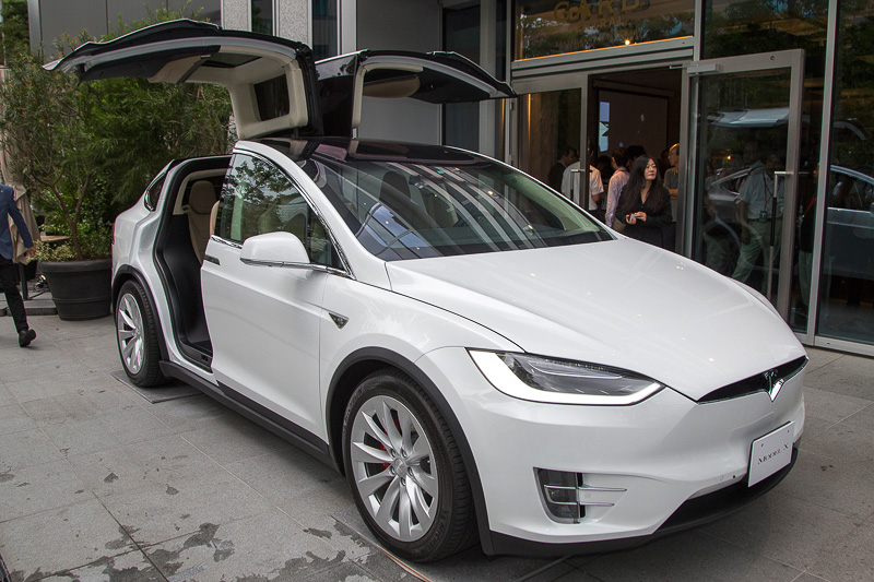 テスラ車モデル テスラ、電気自動車SUV「モデル X」発表会 - Car Watch