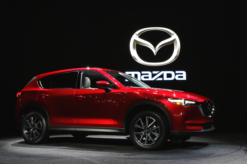 マツダ、新型「CX-5」先行展示イベントを12月15日から国内6都市で開催