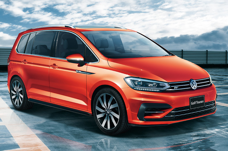 フォルクスワーゲン、「ゴルフ トゥーラン」に渋滞時追従支援システム