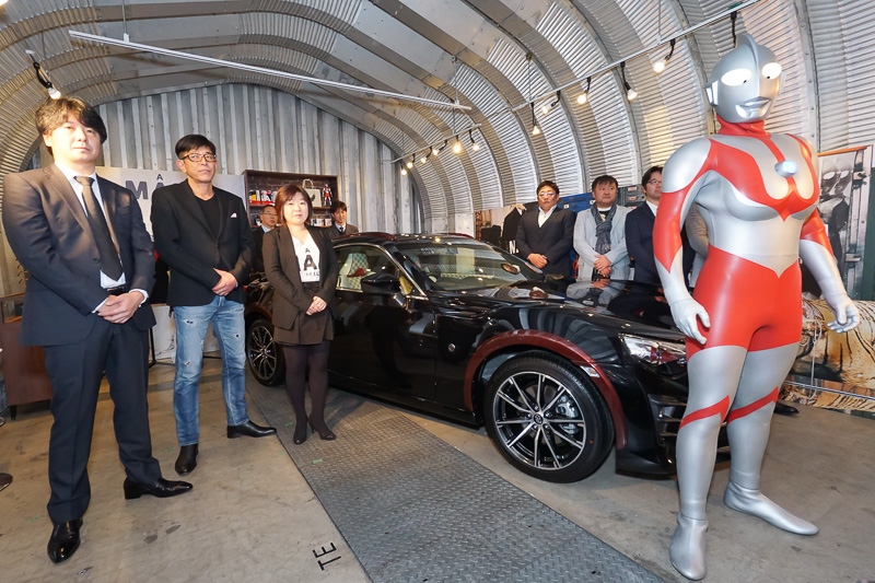東京オートサロン 2017】トヨタ「86」と「A MAN of ULTRA」のコラボ