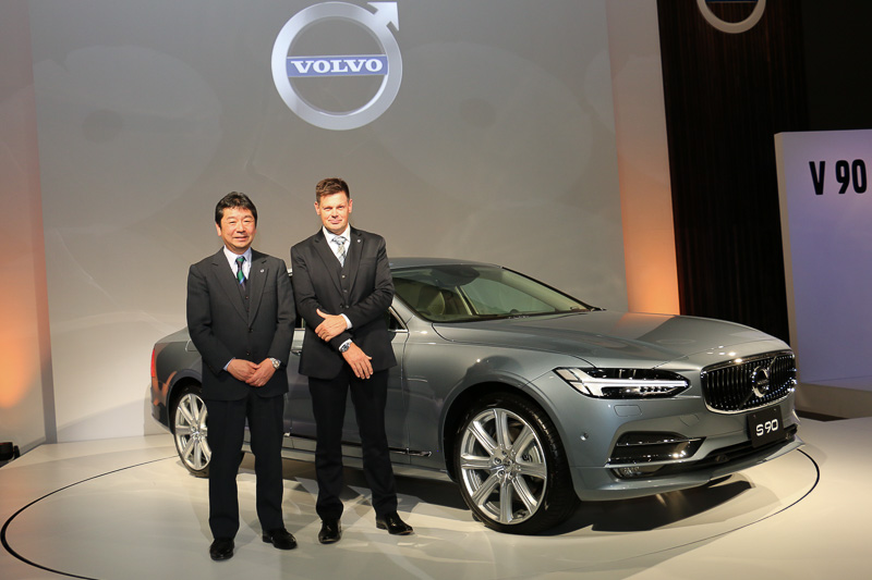ボルボ、“自動運転レベル2”を全車標準装備の新型「S90」「V90」「V90