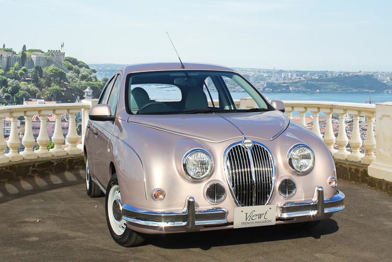 光岡自動車、パステルカラーのボディと専用刺繍入りレザーシート採用の