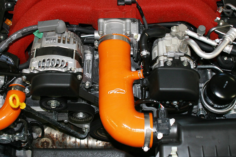 車のシュノーケル ジェッタ トゥーラン MK6 2.0 2011-2017 に適合する カーエンジンエアフィルター吸気ホース 1TD アルファロメオ  ジュリエッタ カーボンエアクリ装着！吸気効率アップ！ | TB Race&Service BLOG インテークパイプ ジェッタトゥーラン MK6 2011-2017 車のエアフィルター吸気ホースパイプフィット 2.0 1TD 129