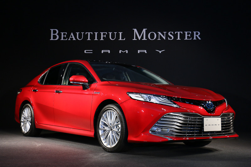 トヨタ、新型「カムリ」発売1カ月で月販目標の4.7倍を超える約1万1500