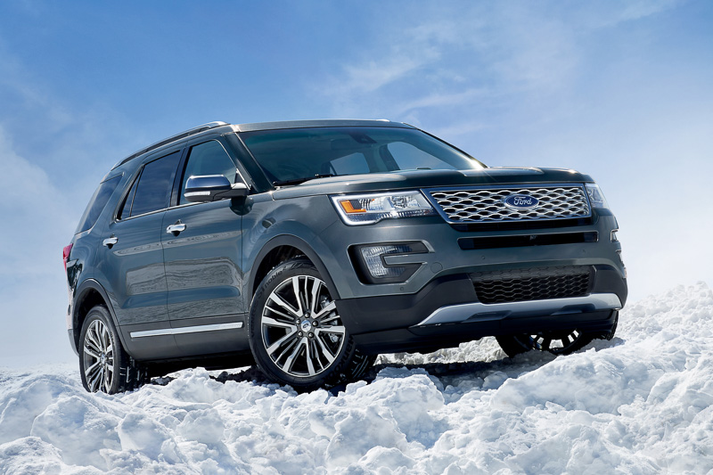 フォード、「エクスプローラー」を大幅改良して内外装を刷新 - Car Watch