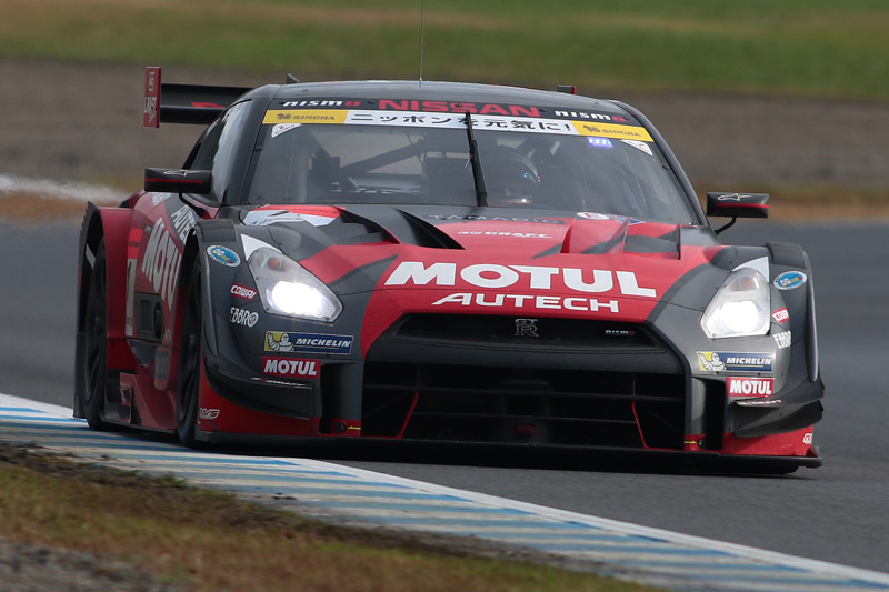 予選12位から奇跡の大逆転、1号車 MOTUL AUTECH GT-R（松田次生/ロニー・クインタレッリ組）がシリーズチャンピオン!! - Car  Watch