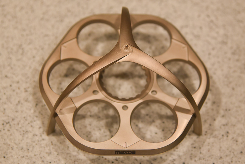 ゆでたまご マツダのモノ造りの神髄を結集したという「MAZDA EX-7」 - Car Watch