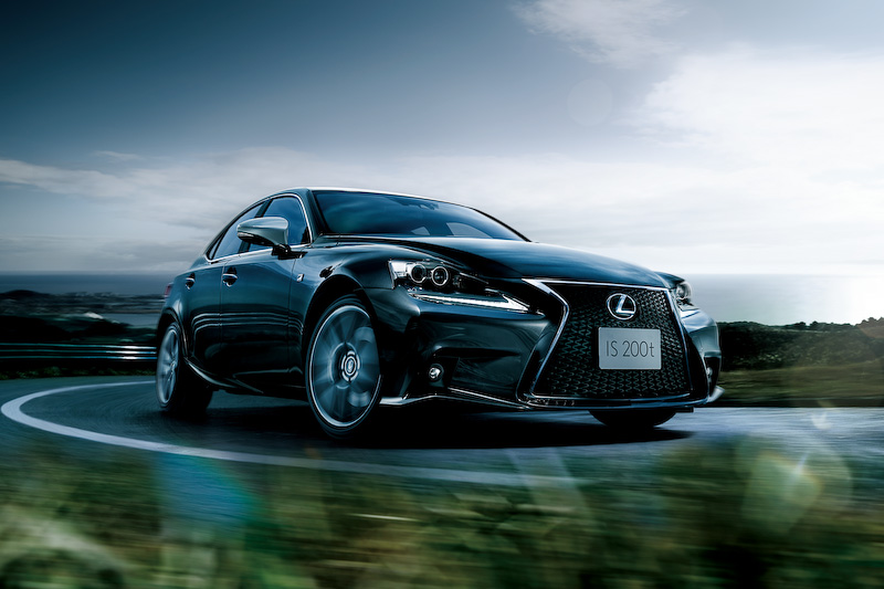 レクサス、IS300hとIS200tのスタイリッシュさを高めた特別仕様車「“F SPORT Mode Plus”」 Car Watch