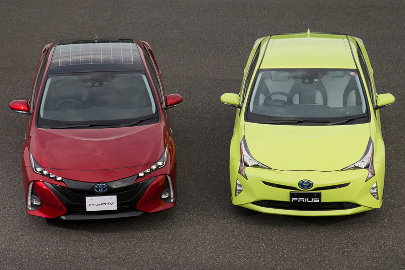 トヨタ ハイブリッド燃費37 0km Lなど新型 プリウス Phv の車両概要を発表 Car Watch