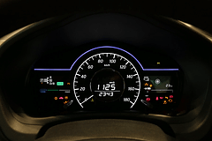 画像］日産、“電気自動車のまったく新しいカタチ。”「ノート e-POWER
