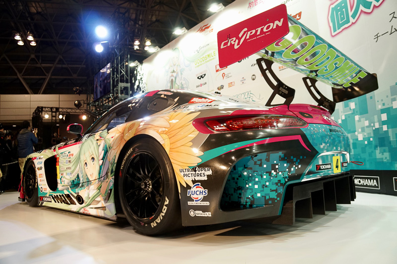 グッドスマイルレーシング 17年super Gt参戦マシン グッドスマイル 初音ミク Amg をワンフェスで披露 Car Watch