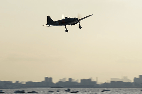 レッドブル エアレース千葉 17 決勝日の6月4日に飛来した零戦 零式艦上戦闘機 動画 Car Watch