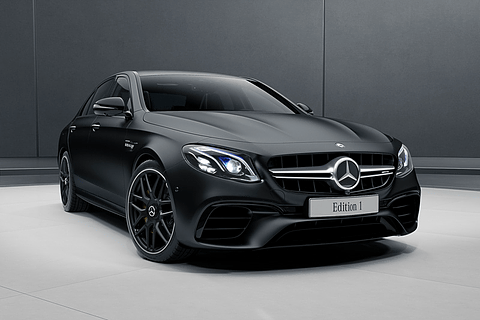 メルセデス ベンツ V8ターボ搭載の4wdモデル メルセデスamg E 63 のラインアップ拡充 Car Watch