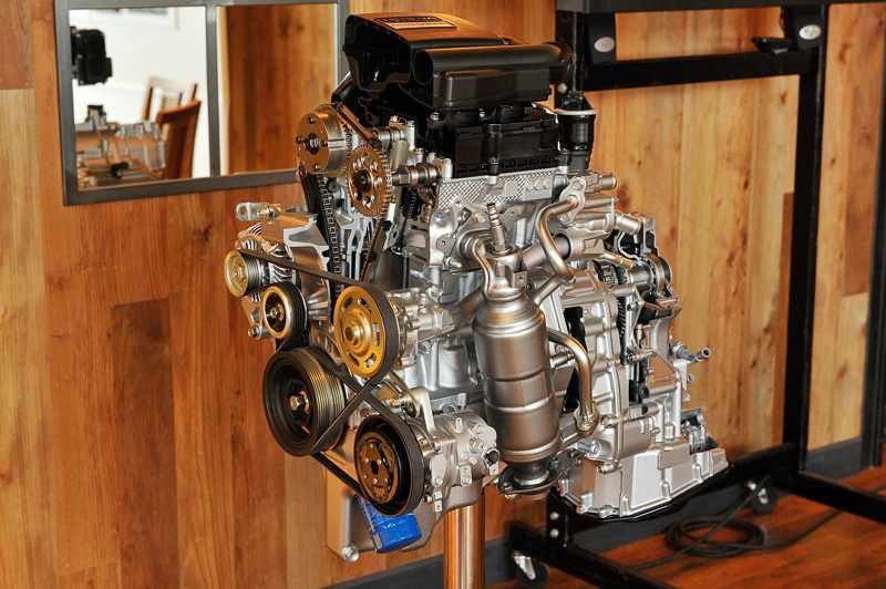 S07B型 Nシリーズを支える超ロングストローク＋VTECエンジン｜連載