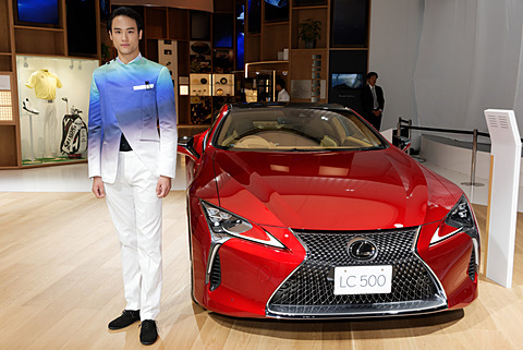 東京モーターショー17 Ls500hそのものを使った 動く シミュレーターも体感できるレクサスブース