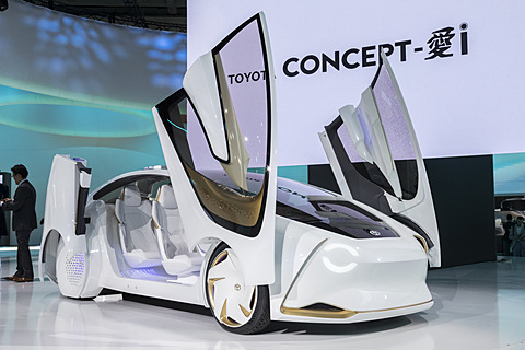 東京モーターショー17 未来のコンセプトカーからレーシングカーまで展示するトヨタブース