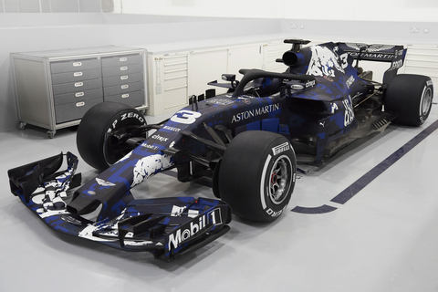 アストンマーティン・レッドブル・レーシング、2018年の新型F1マシン 