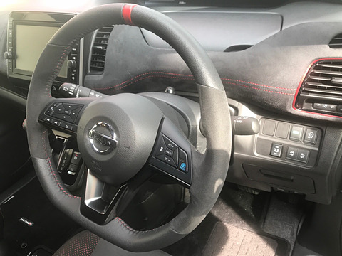 日下部保雄の悠悠閑閑 日産自動車 セレナ Nismo とステアリングホイール