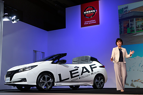 日産 日本電動化アクション ブルー スイッチ の象徴となる リーフ オープンカー 初公開 Car Watch