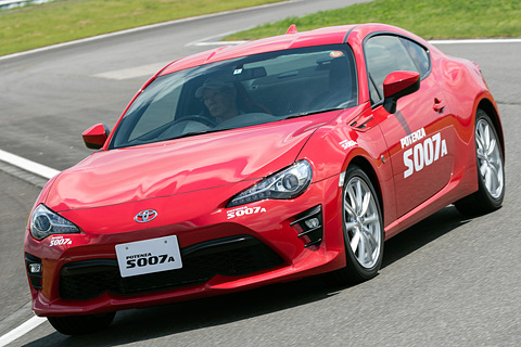 タイヤレビュー ブリヂストンの新型プレミアムスポーツタイヤ Potenza S007a ポテンザ S001の後継製品 Car Watch