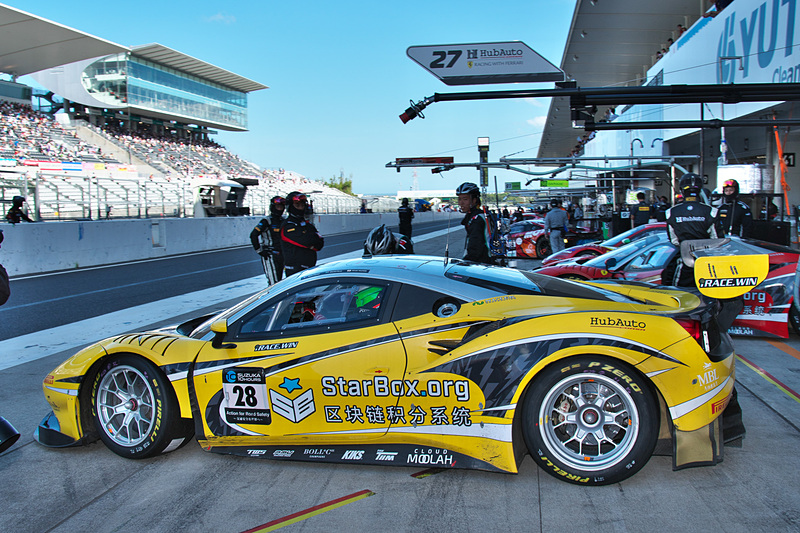 大橋産業 488 画像］【Suzuka10H】ポールは28号車 HubAuto Corsaのフェラーリ 488