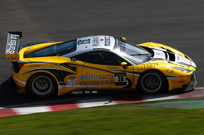 画像］【Suzuka10H】ポールは28号車 HubAuto Corsaのフェラーリ 488