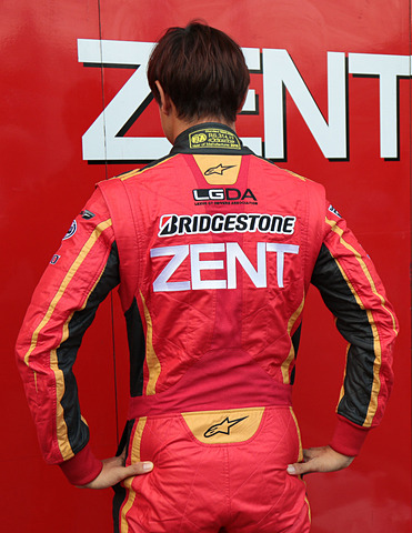 Pr Super Gtドライバーが教える 速く走るためのレーシングギア選び Car Watch