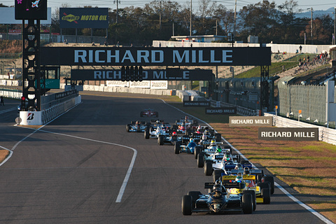 ヒストリックf1カーの自然吸気エンジンサウンドも響いた 鈴鹿サーキット サウンド オブ エンジン18 Car Watch