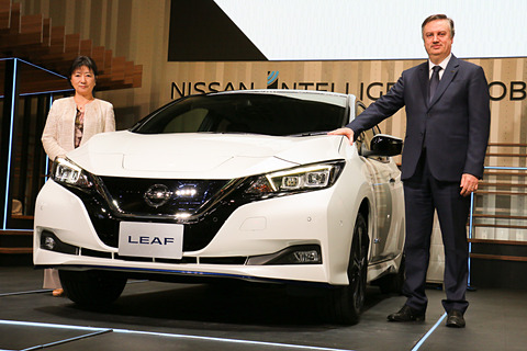 日産 1充電走行距離570kmを実現する リーフ E 発表会 Car Watch