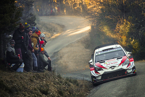 トヨタ Wrc 開幕戦で3年連続表彰台獲得 ヤリスwrc 8号車タナック選手が3位フィニッシュ Car Watch