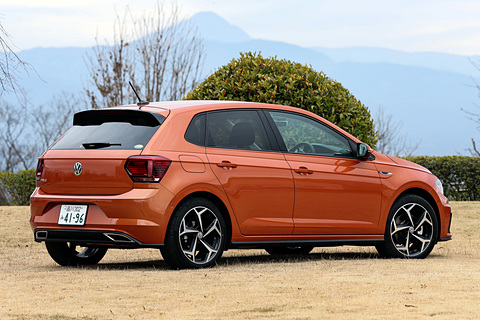 試乗インプレ フォルクスワーゲン ポロ の新グレード Tsi R Line スポーティさはgtiよりも上 150ps 250nmの新エンジン 1 5 Tsi Evo はサウンドもよく上質 Car Watch