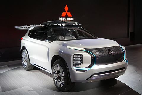 ジュネーブショー 19 三菱自動車 クロスオーバーsuv ミツビシ エンゲルベルク ツアラー を世界初公開