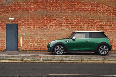 Bmw Mini の生誕60周年を記念した限定車 Mini 60 Years Edition Car Watch