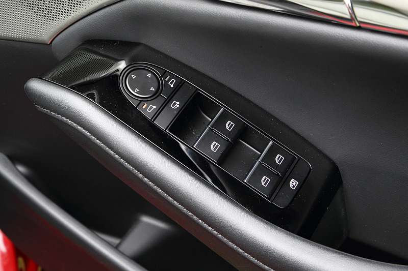 éè»¢å¸­ãã¢ã®ã¹ã¤ããé¡ããã¹ã¦ã®çªããªã¼ããã¯ã¼ã¦ã£ã³ãã¦ã«ãªã