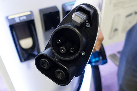 Abb Chademo 0aおよびccs 500a両対応の超急速充電器 Terra Hp 展示 Car Watch