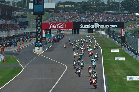 鈴鹿8耐 19 決勝スタート 2時間経過 21号車yamaha Factory Racing Teamがリード 3ワークスがトップ争い Car Watch