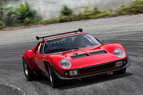 ランボルギーニ 5台の ミウラ が 第69回ぺブルビーチ コンクール デレガンス に登場 Car Watch