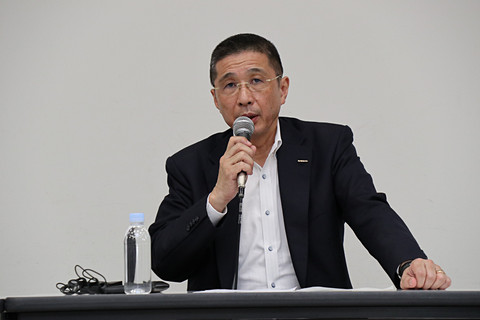 日産、西川社長は違法性ないが辞任。カルロス・ゴーン氏らは不正認定 