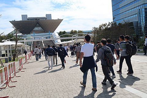 東京モーターショー 19 有明 青海 に分かれた会場を徒歩と電車で往復してみた