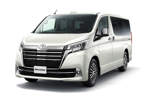 トヨタ 4列シート8人乗りも設定する新型フルサイズワゴン グランエース 6万円から Car Watch