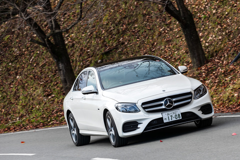 試乗インプレ 最新のメルセデス ベンツにイッキ乗り セダン編 E 350 De Cla Aクラス セダン 現状のラインアップで E 350 Deはベストeクラス Car Watch