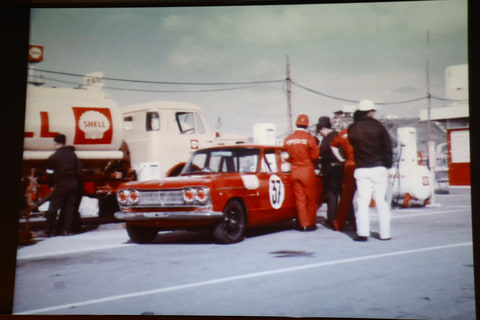日産 プリンス グロリア スーパー6 優勝仕様車 の再生完了宣言式 日産グローバル本社でエンジン音を響かせる Car Watch