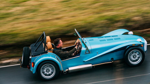 ケータハム レトロなスタイリングが特徴の スーパー セブン 1600 Car Watch