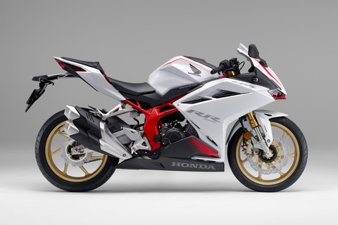 ホンダ Cbr250rr を一部仕様変更 新形状ピストン採用など最高出力41psに Car Watch