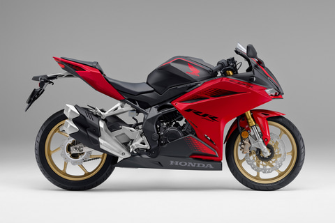 ホンダ Cbr250rr を一部仕様変更 新形状ピストン採用など最高出力41psに Car Watch