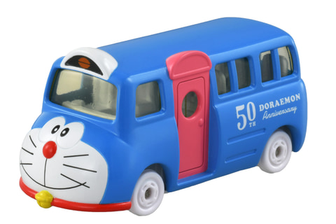 ドラえもんとトミカが50周年を記念してコラボ ドラえもん 50th Anniversary ラッピングバス Car Watch
